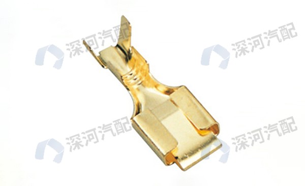 汽車(chē)連接器如何實(shí)現(xiàn)穩(wěn)定的電氣連接？